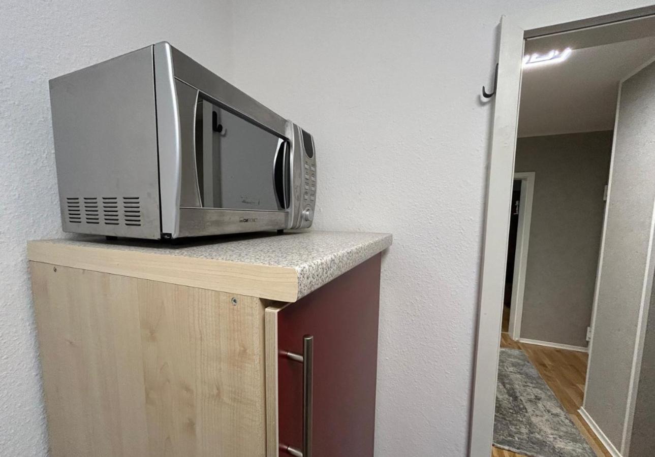 Zentrale Design-ferienwohnung Mit Balkon Und Stellplatz In - Apolonialiving